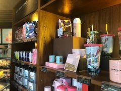 -星巴克(西藏路店)