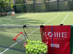 -快网网球俱乐部(长宁区金桥花园球场)