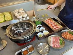 -围炉肉舍•炭烤活鳗•丹东海鲜烤肉(步行街店)