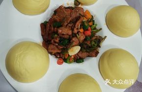 Pickled Chili Stir-Fried Tender Beef
