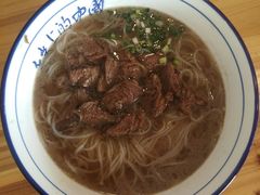 猪巴粉-子潇春庞牛腩粉(三大银行店)