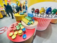 -m豆巧克力世界(上海世茂广场店)