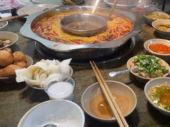 -渝嘴小老弟老火锅(华新村店)