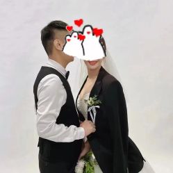 -伯爵婚纱摄影(光谷店)
