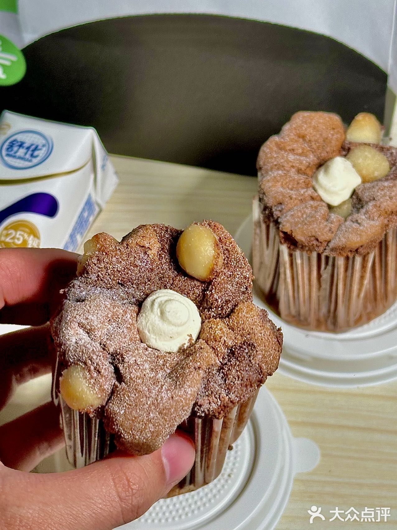 又是多巴胺的一天，被治愈的黑巧蛋糕