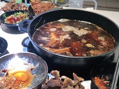 -运气牛自助酱大骨火锅(南京东路店)