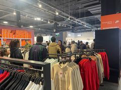 -燕莎奥特莱斯购物中心