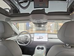 -小鹏汽车(北京龙湖长楹天街销售中心)