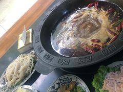 -重庆故事姊妹老火锅(财经学院店)