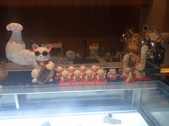 -Fridi Patisserie Cafe