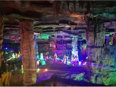 -泰安地下龙宫景区