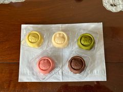 LINE&nbsp;FRIENDS&nbsp;联名系列迷你联萌糕点-好利来(上海长宁龙之梦店)