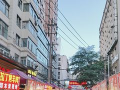 -正宁路小吃夜市