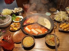 -巴卤社老火锅(财富店)