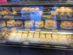 -红宝石·鲜奶小方·海派西点房(金杨店)