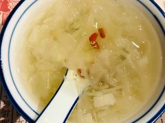 冰糖雪梨银耳汤-卤儿道道(龙游路店)