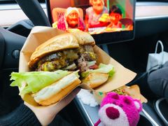 经典芝士牛肉堡-魏斯理汉堡(西安沣东吾悦店)