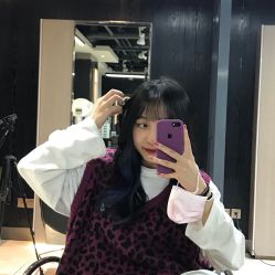 -苑苑发型设计