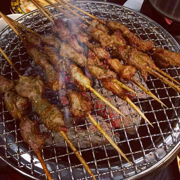 康姐鲜烤(高尔基路店)-"饿是胃空虚了,馋是嘴寂寞了【康姐烧烤】.