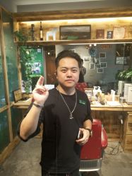 点击看大图 -MONE美发沙龙