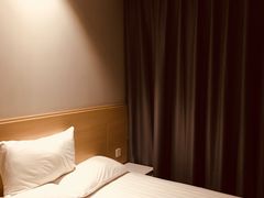 -海友酒店(北京雍和宫地铁站店)