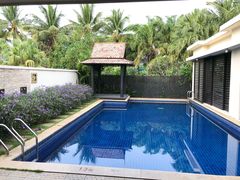 -三亚湾海居铂尔曼度假酒店