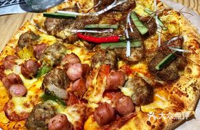 Italian Meatball Pizza