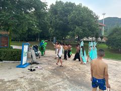 -汤山欢乐水世界