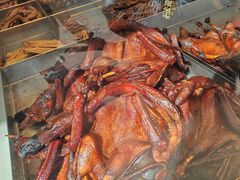 -狗撵鸭(泰山公寓店)