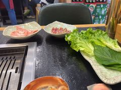 -臻牛烤肉