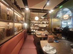 -芭莉与彩虹西餐厅(成都合生汇店)