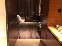 -广州汇华希尔顿逸林酒店