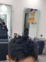 -LILI·HAIR SALON理理造型