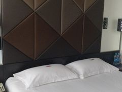-桔子酒店(深圳东门湖贝地铁站店)