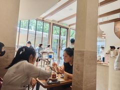 -VERIE BAKEHOUSE