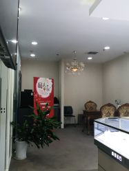 -威德钻石-克拉钻大本营(南京东路店)