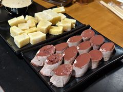 -果松木炭酸菜铜火锅·外婆参鸡汤