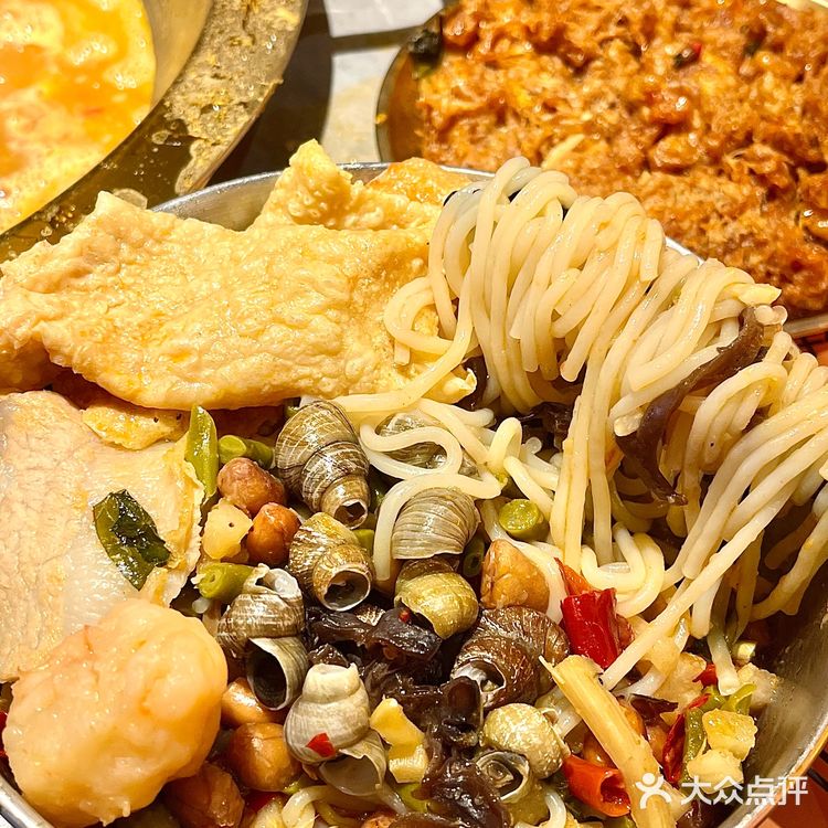 Pang臭警告！带上你的臭宝来吃嗦螺火锅！ 