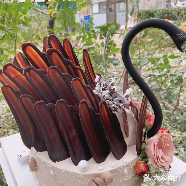 贵族气质黑天鹅蛋糕来了！