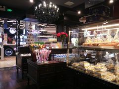 面包甜点陈列柜-米洛克欧洲蛋糕(西南路店)