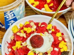 -小天鹅火锅·一线江景洪鼎旗舰店(洪崖洞店)