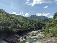 -燕子河大峡谷天坑仙境
