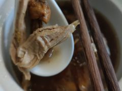 松茸鸡汤-玉滋補