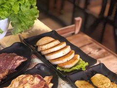 -胡悦里韩式烤肉(芝罘万达广场店)