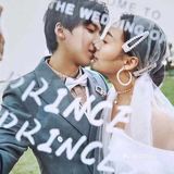 留下了唯美清新的婚纱照