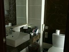 -锦龙国际酒店(天津奥体中心华苑地铁站店)