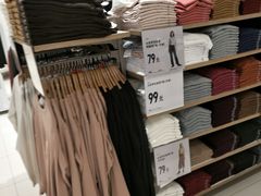 -优衣库(石家庄裕华万达广场店)