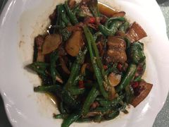 -梁家大院•农家菜(昆山会展中心店)