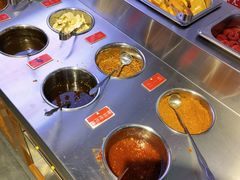 自助调料区-马路牙子烧烤音乐酒馆(望京店)