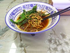 -渝之汇牛肉豌杂面